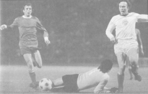 1975.IV.19. FTC - Bp. Honvéd: 1-1. Magyar gólja