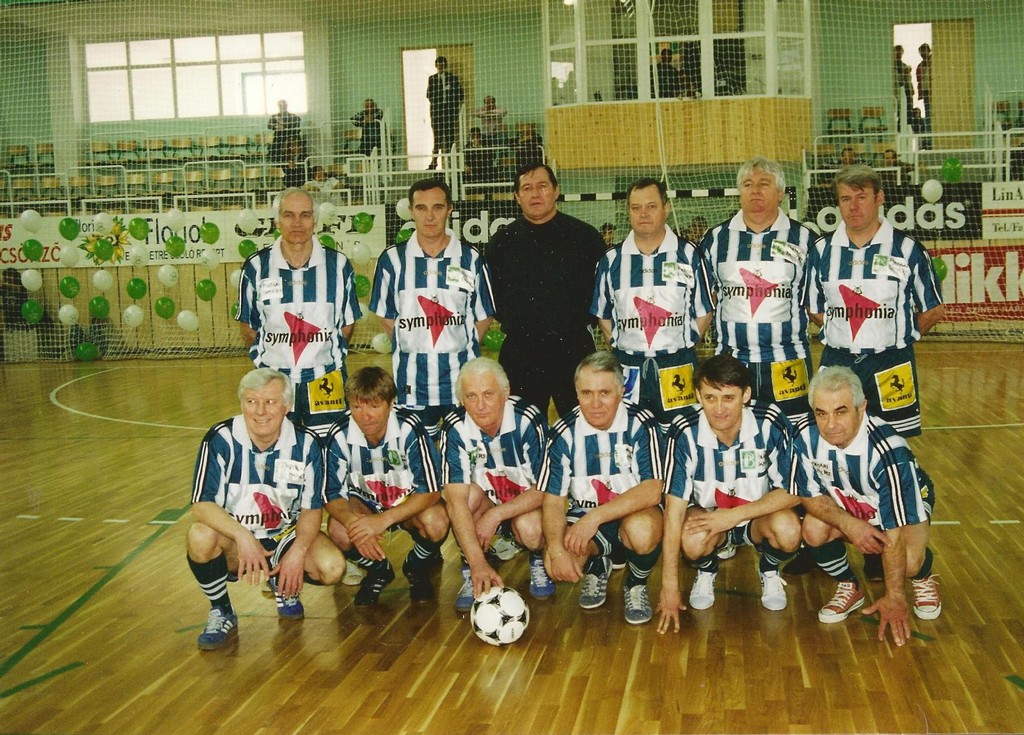 Állnak (balról): Horváth L., Branikovits, Géczi, Novák, Vépi, Szűcs. Elől: Szőke, Varga, Albert, Rákosi, Kű, Fenyvesi